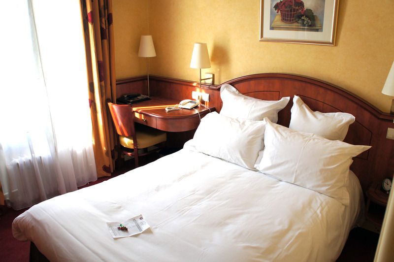 Hotel Libertel Gare De L'est Francais Parijs